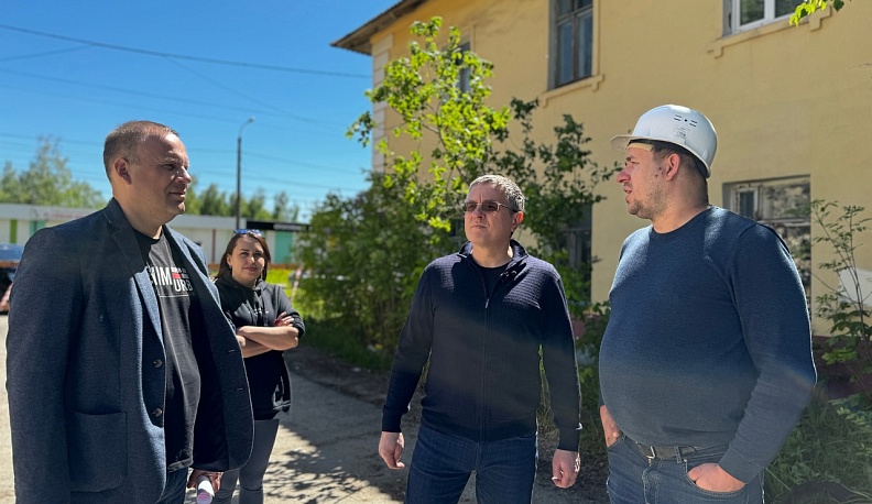 В Калуге сносят аварийный дом на улице Глаголева