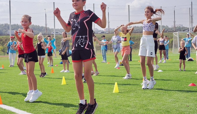 В Калуге провели патриотическую зарядку «Мы - Россия» 