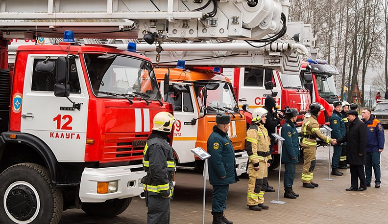 В канун профессионального праздника калужские спасатели отчитались о работе за год