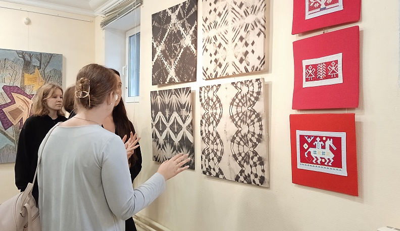 В Калуге работает выставка дизайна «Открываем портал в иные миры»