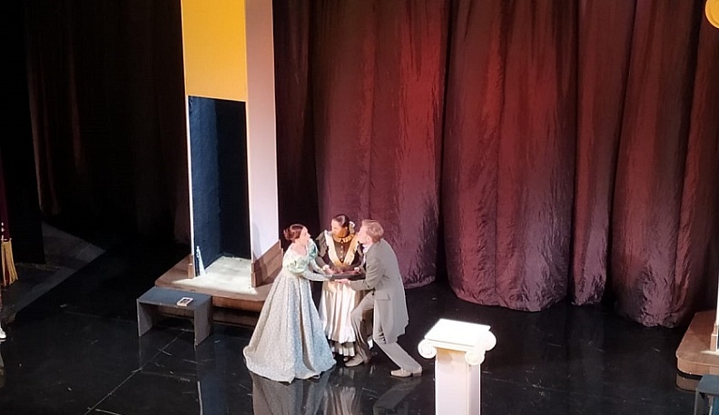 Калужский драмтеатр открыл 245 театральный сезон