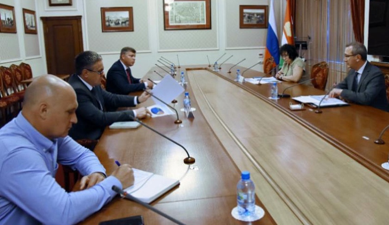 Владислав Шапша поручил проконтролировать завершение строительства многоквартирных домов в установленные сроки