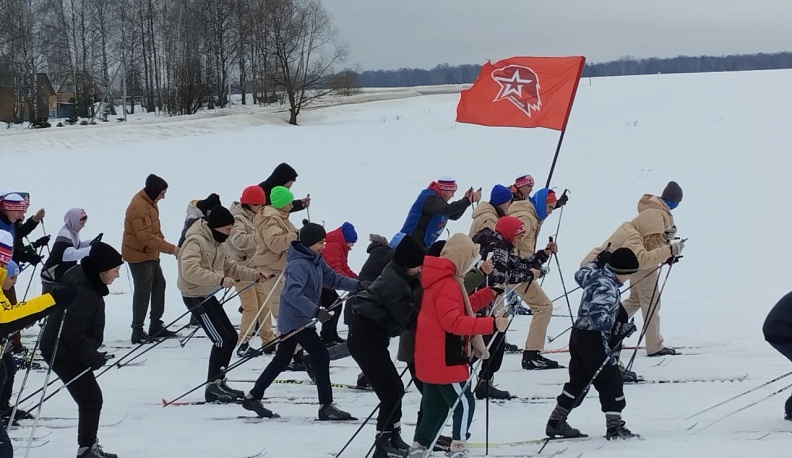В Износковском районе на Рубеже воинской доблести прошло патриотическое мероприятие «Нам этот мир завещано беречь!»