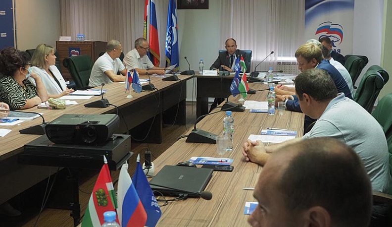 Калужские единороссы обсудили два партийных проекта