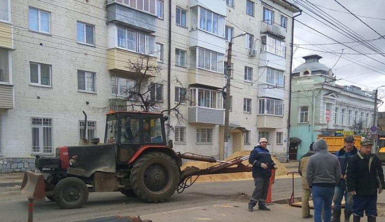Один из руководителей теплосети использовал технику предприятия в личных целях