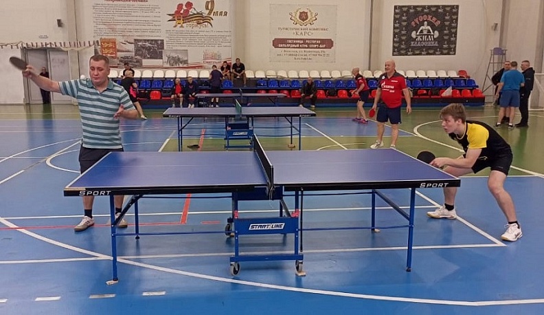 В Козельске прошел теннисный турнир