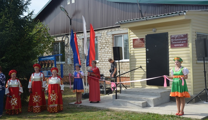 В Юхновском районе после капремонта открыли погореловский Дом культуры