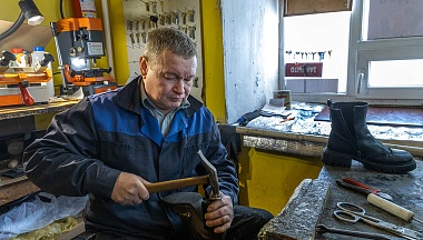 Пусть тает снег,  а не ваши ботинки!