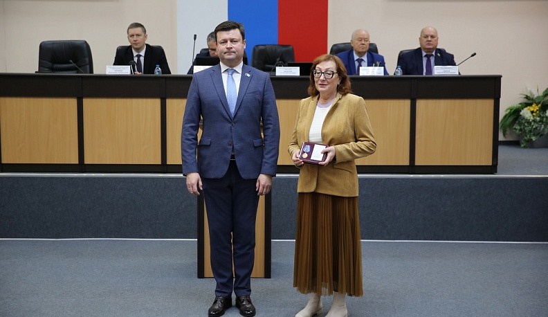 Директора Государственного музея космонавтики наградили почетной грамотой 