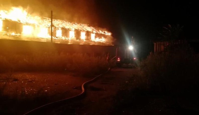 В Ульянове сгорело здание бывшего интерната