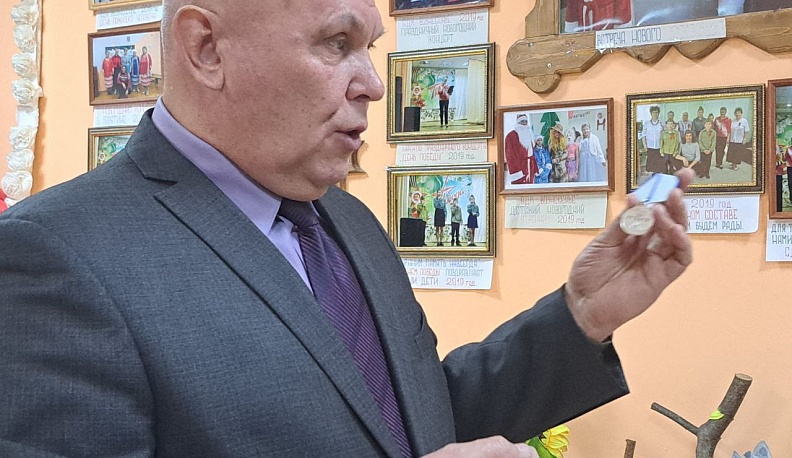 В Тарусском районе передали медаль «За отвагу» отцу погибшего героя СВО