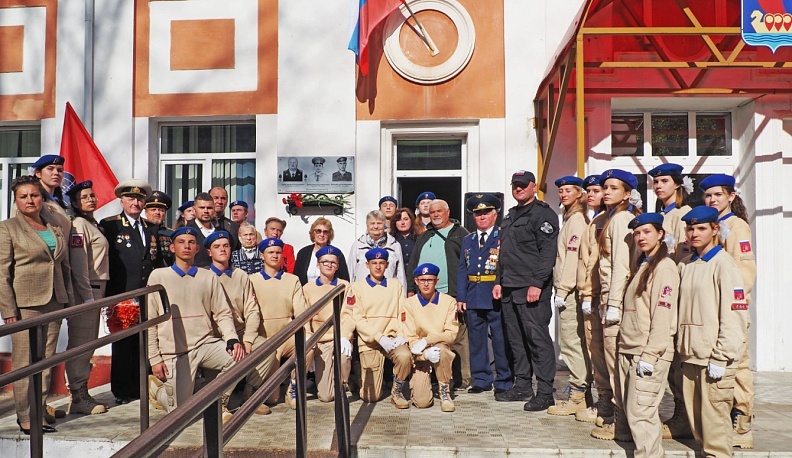 В калужской школе №23 открыли мемориальную доску в память о выпускниках, погибших в горячих точках