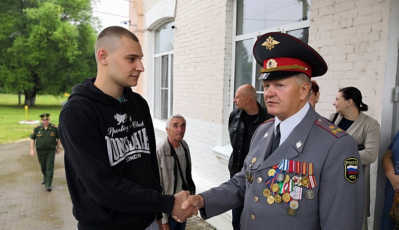 На службу в Президентский полк