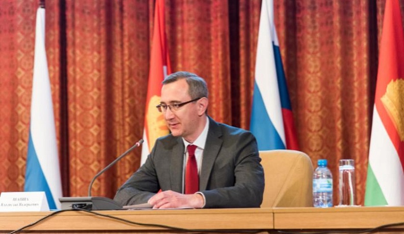 Владислав Шапша: «Учитывая повышенную нагрузку и риск, с которыми ежедневно сталкиваются медики, мы приняли решение поддержать их материально»