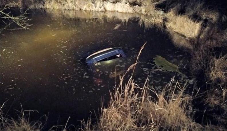 В Дзержинском районе «утонула» «Нива» 