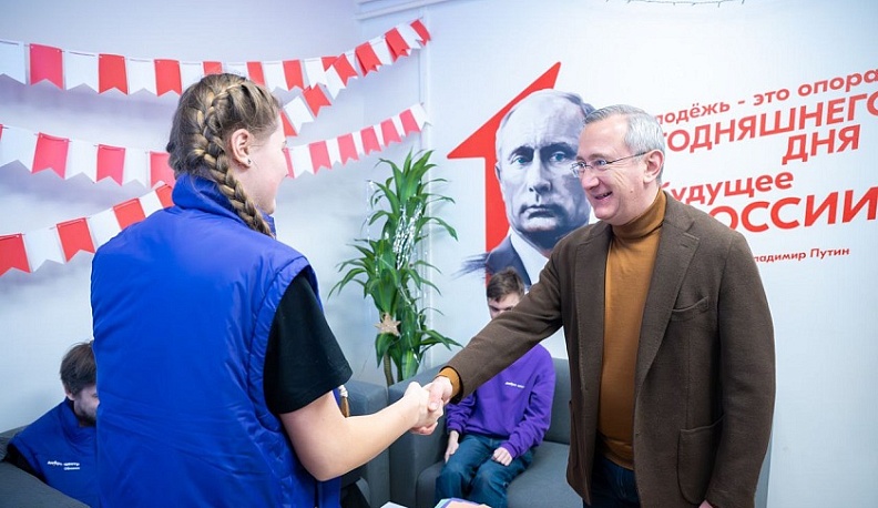 Владислав Шапша встретился с представителями Всероссийского студенческого корпуса спасателей