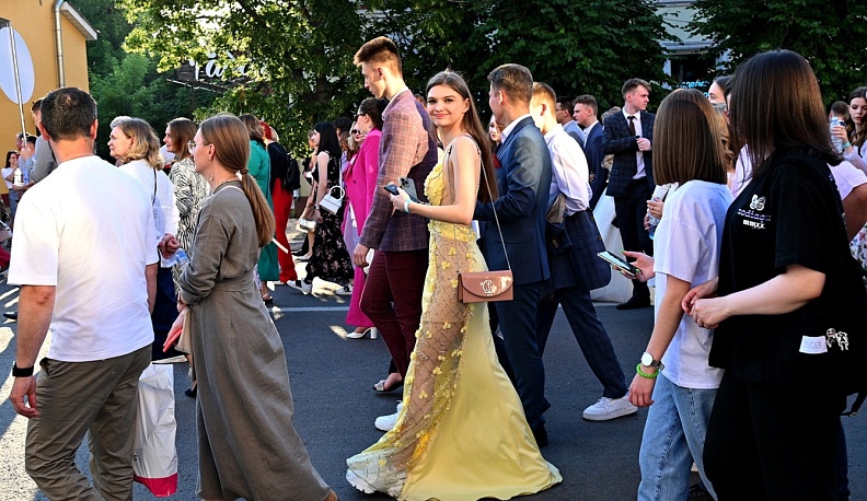 В Калуге перекроют несколько улиц для шествия выпускников 24 июня