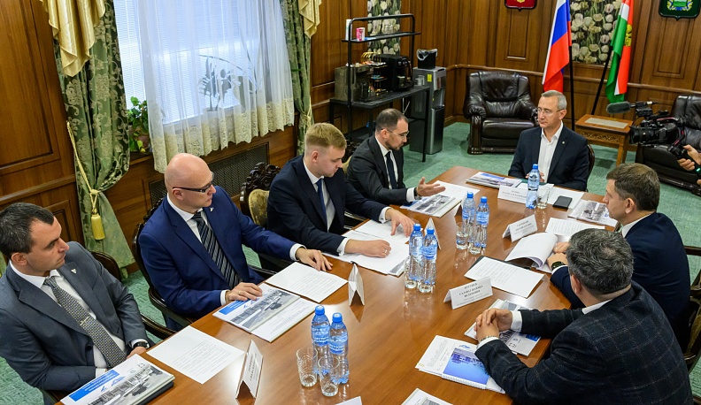 Перспективы внедрения российской системы мониторинга наземной инфраструктуры обсудили в Международном аэропорту «Калуга» им. К.Э. Циолковского