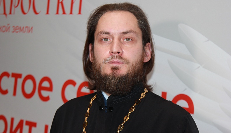 В калужском ИКЦ прошла лекция священника Максима Коновалова