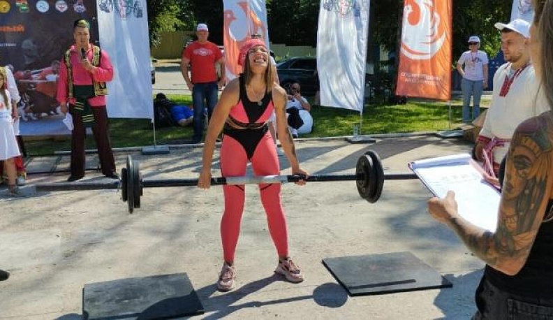 Август спортивный