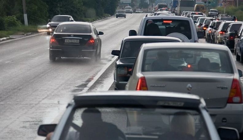В Людинове пьяный водитель чудом избежал ДТП на встречке