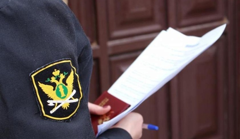 За долги житель Кондрово едва не лишился автобуса