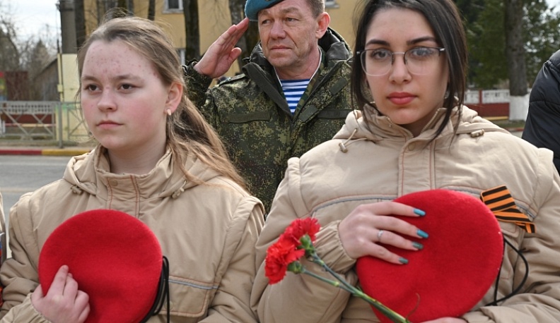 Владислав Шапша принял участие в открытии Вахты памяти в Спас-Деменске