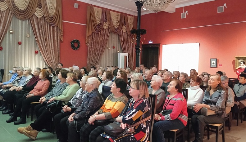 Жителям Калуги напомнили о памятных датах и знаковых личностях российской истории