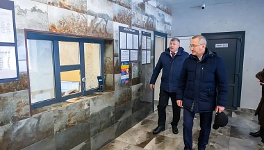 Владислав Шапша в ходе рабочей поездки заехал на автовокзал в Кондрове