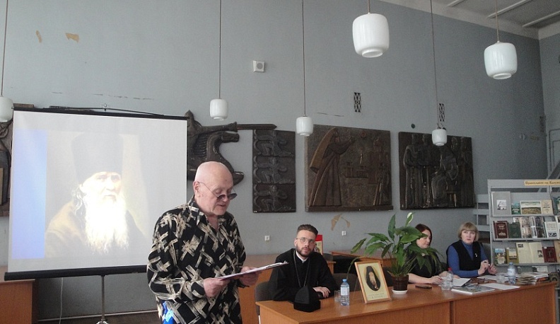 Библиотека имени В.Г. Белинского познакомила юных калужан с житием Амвросия Оптинского