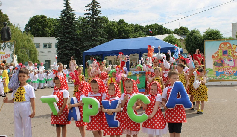 Фестиваль «Петухи и гуси» прошел в Тарусе