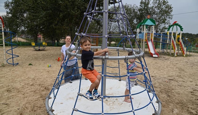 Владислав Шапша оценил благоустройство села Губино в Козельском районе