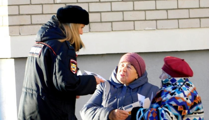 Обнинских бабушек научили, как отвечать мошенникам