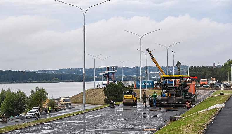 Работы на набережной Яченки близки к завершению