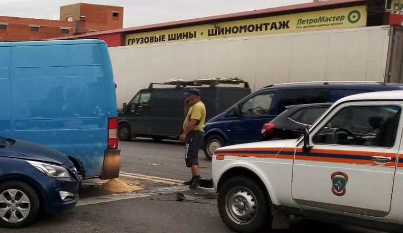 В Калужской области на трассе произошла массовая авария