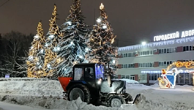 Парковку почистили от снега в Обнинске про просьбам жителей