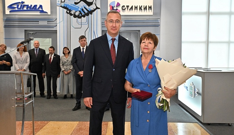 Владислав Шапша принял участие в церемонии открытия кафедры МГТУ «СТАНКИН» на заводе «Сигнал»