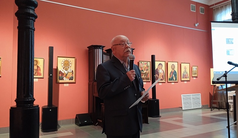 В Калуге на устном журнале «Лад» рассказали об истории ТЮЗа