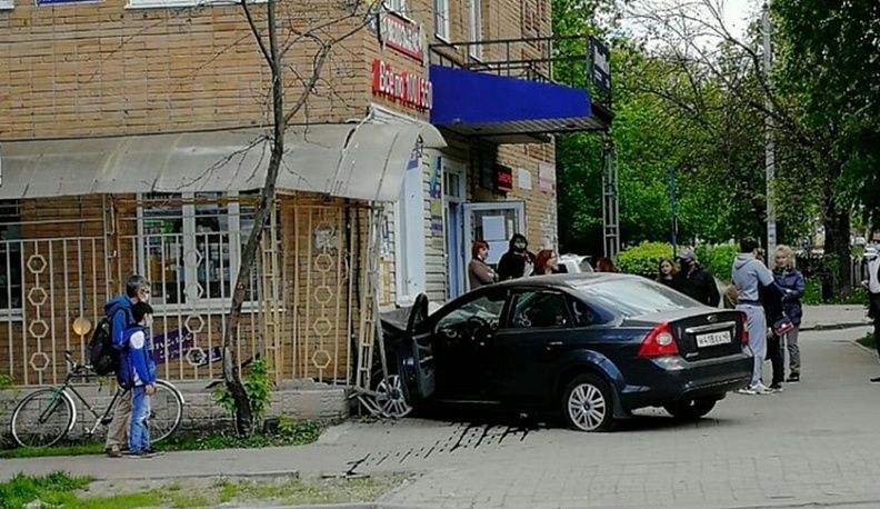 В Калуге водитель сбежал с места ДТП