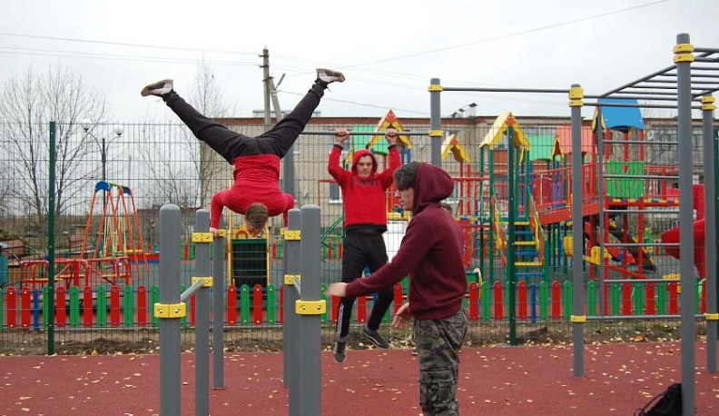 В Тарусском районе появилась новая спортивная площадка