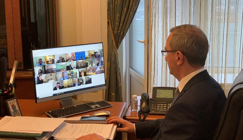 Владислав Шапша провел заседание регионального предупреждению распространения коронавирусной инфекции