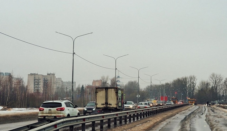 Реконструкция Северного въезда в Калугу приостановлена из-за необходимости переврезки газа