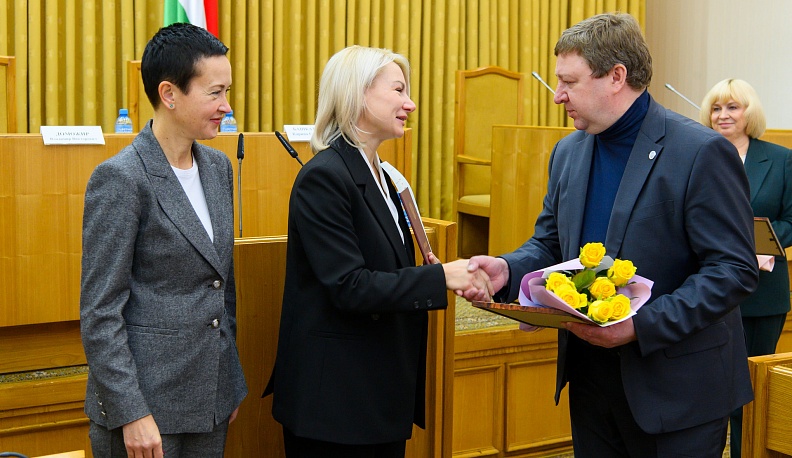 В Калуге вручили дипломы выпускникам Президентской программы подготовки управленцев