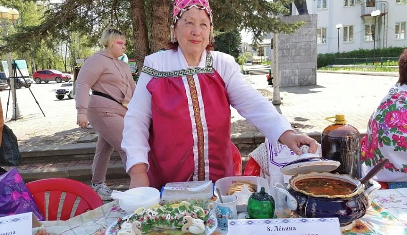 "В семье большой, в семье единой"