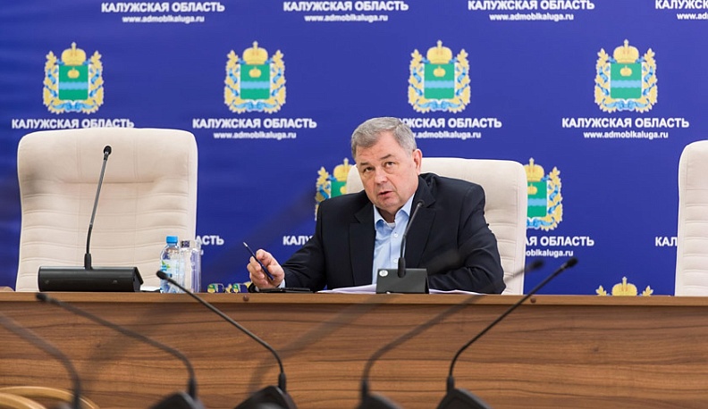 Анатолий Артамонов: "Необходимо введение действенных мер для борьбы с недобросовестными производителями алкоголя"