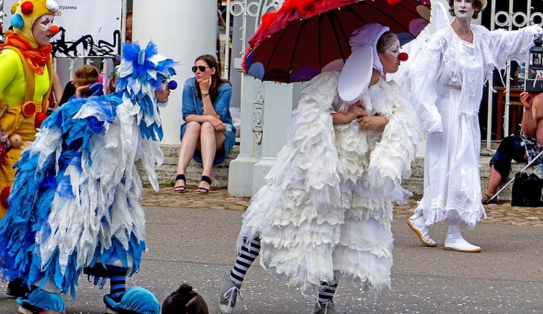 20 августа в Калуге стартует фестиваль уличных театров «Без кулис»