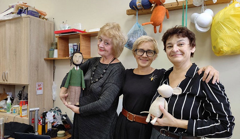 Бутафоры и художники - важные люди  в театре.