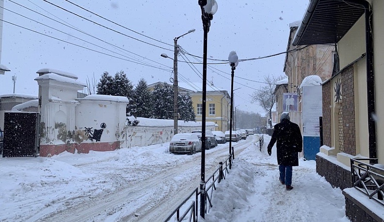 МЧС предупреждает калужан о метели, сильном ветре и гололедице на дорогах 17 и 18 января