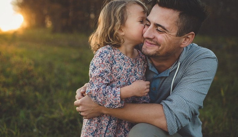 Депутаты областного парламента поздравили калужан с Днем отца