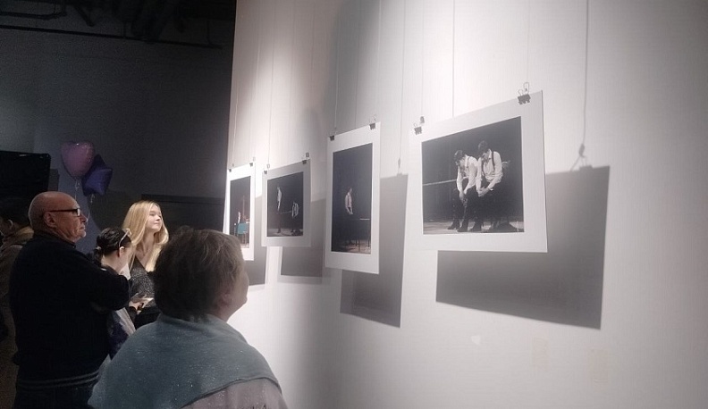 Фотовыставка по спектаклю «Пушкин. Выстрел. Метель» открылась в Калуге 